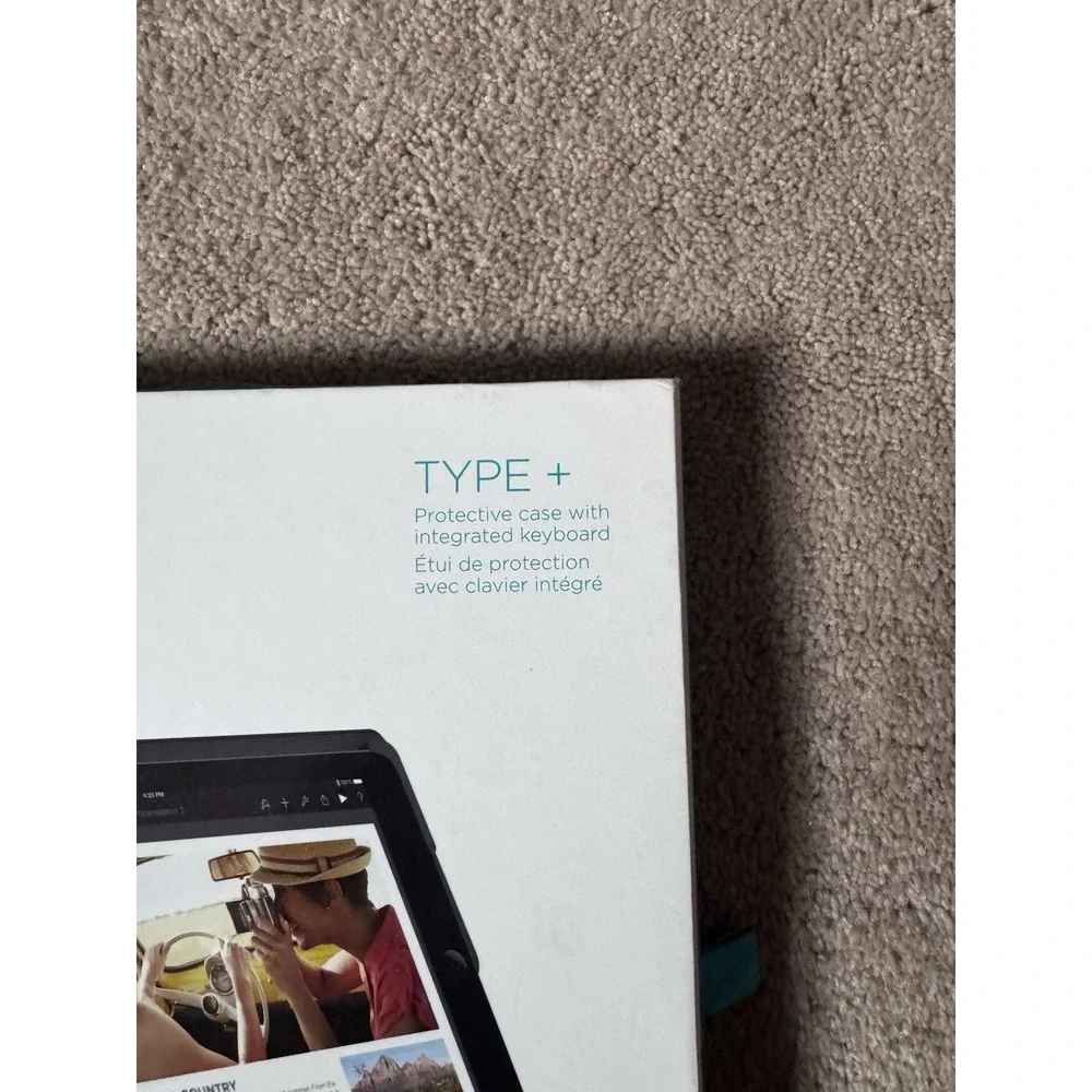 Logitech Type+ Folio Case, Integrated Keyboard for iPad Air 2,‎ 920-006912